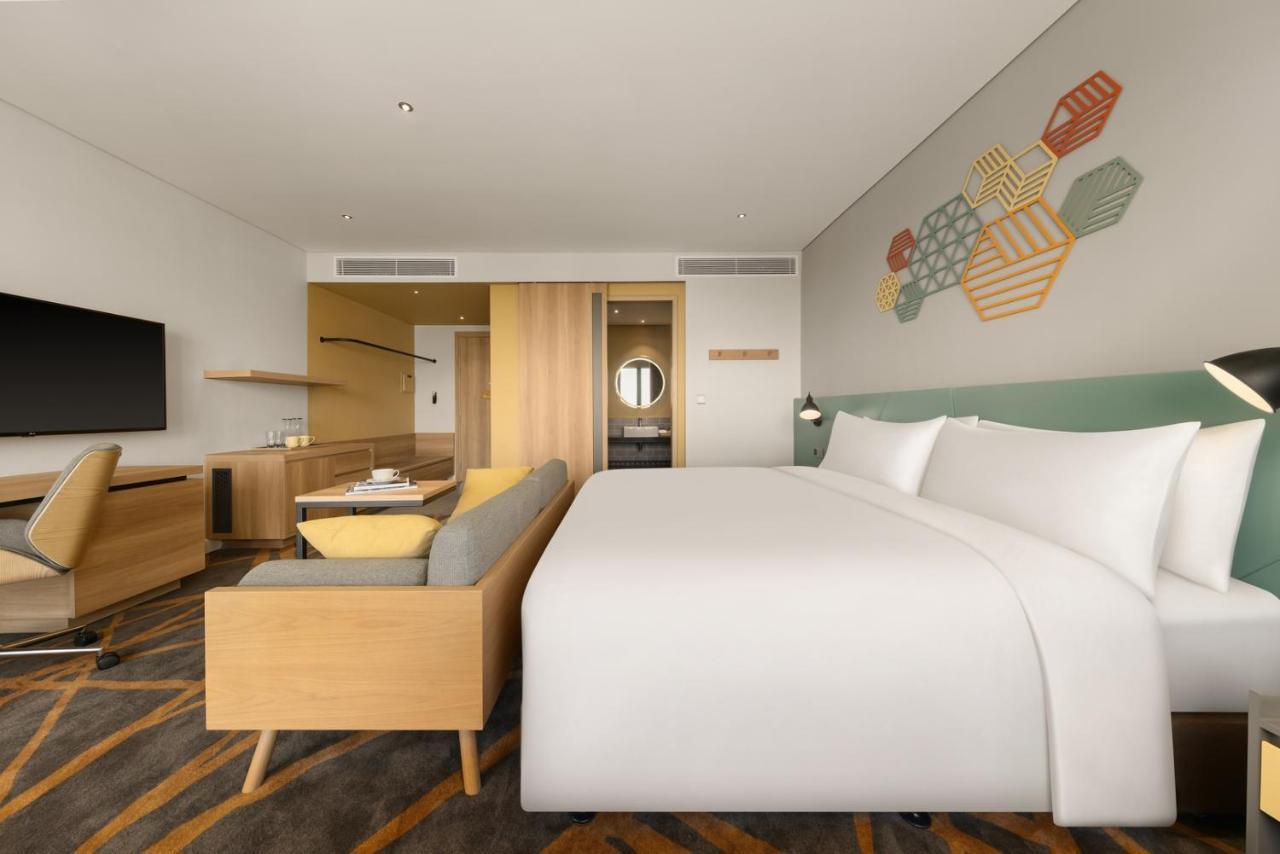 Hiive By Fusion Binh Duong - Vsip 1 Hotel Thuận An Ngoại thất bức ảnh