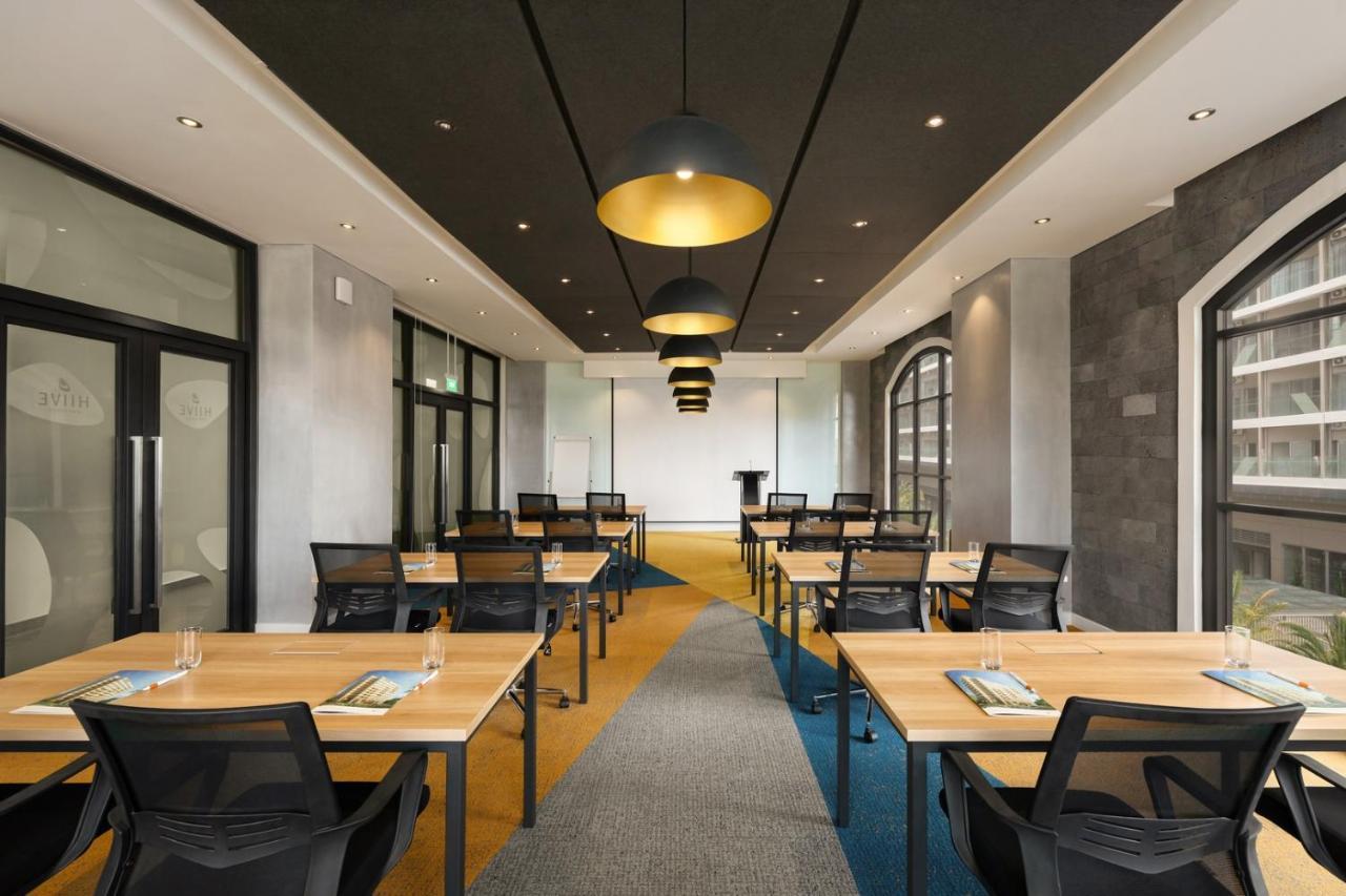 Hiive By Fusion Binh Duong - Vsip 1 Hotel Thuận An Ngoại thất bức ảnh